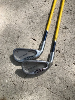 Juego de varillas de grafito Dunlop Loco Junior Crazy Long Iron 5 y 6 hierros para diestros Foto 1 de 4