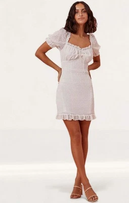 Mini vestido Finders Keepers feminino branco estampa floral RRP £ 135 - Imagem 1 de 4