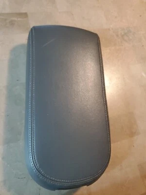 08-09 Mercury Sable Front Center Console Armrest Lid Assembly OEM  - Image 1 of 4