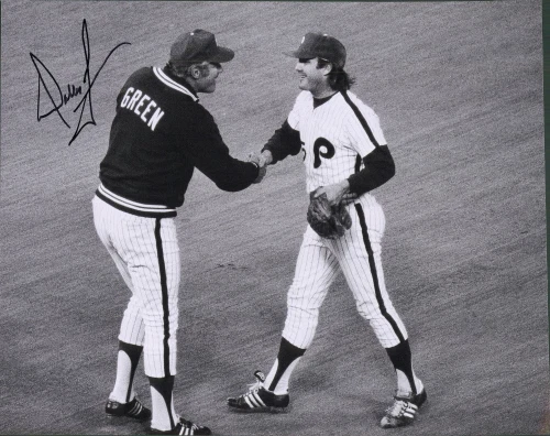 DALLAS GREEN 1980 PHILADELPHIA PHILLIES AUTOGRAPHED SIGNED PHOTO 8X10 TUG MCGRAW - Image 1 of 1