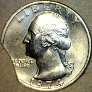 1974 ERROR LARGE CLIPPED Washington Quarter NICE Unc. / BU Coin Clip LOT #9 NR - Picture 1 of 4