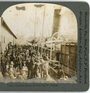 Steamer Australia loading for Alaska Keystone Stereoview - Picture 1 of 3