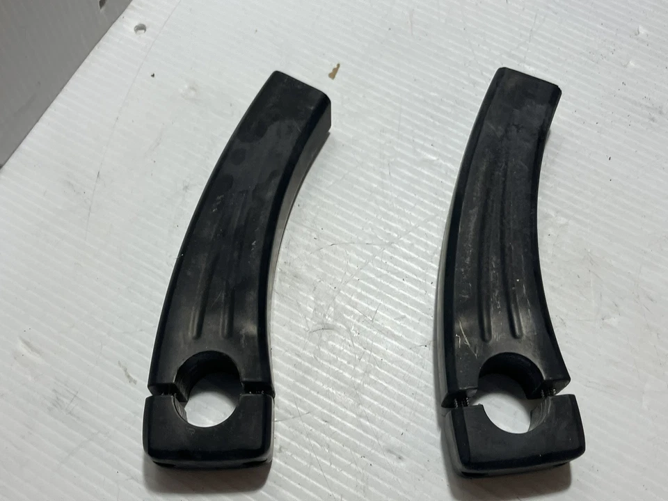 Elevadores de manillar Yamaha V Star 1100 2005 Foto 1 de 4