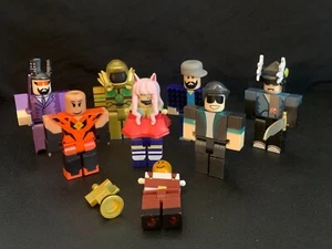 Roblox Lot 8 Figures + Accessories - Picture 1 of 4