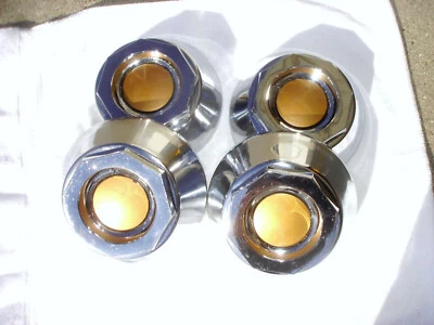 Juego de 4 tapacubos Lincoln Continental Town Car 1975-1993 6 7/8" Foto 1 de 4