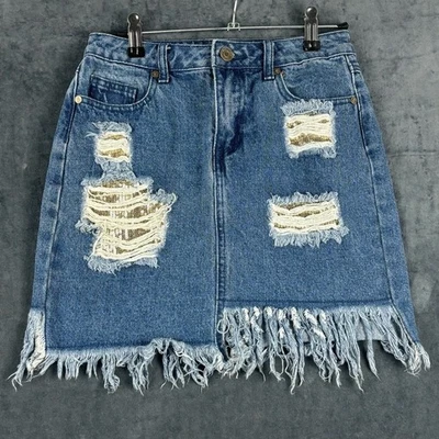 Minifalda Missguided Denim Distressed con flecos y detalles de lentejuelas doradas Talla 0 Foto 1 de 4