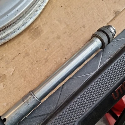 Husillo de rueda delantera Ducati Scrambler 2016 800cc Foto 1 de 4