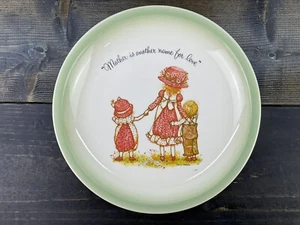 10” 1972 Vtg Holly Hobbie Plate Collectors Edition USA collectors Edition Mother - Picture 1 of 11