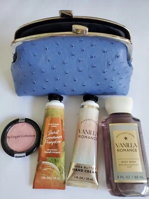 Estuche de cosméticos Metropolitan con patrón de avestruz azul NUEVO con etiquetas relleno de golosinas Foto 1 de 4