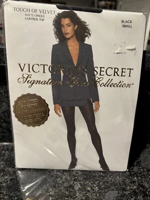 Pantimedias Victoria’s Secret SIGNATURE GOLD TOUCH OF TERCIOPELO NEGRAS NUEVAS PEQUEÑAS Foto 1 de 2