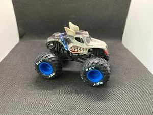 Hot Wheels - Mutt Husky Monster Truck - Diecast Collectible - 1:64 - USED - Picture 1 of 3