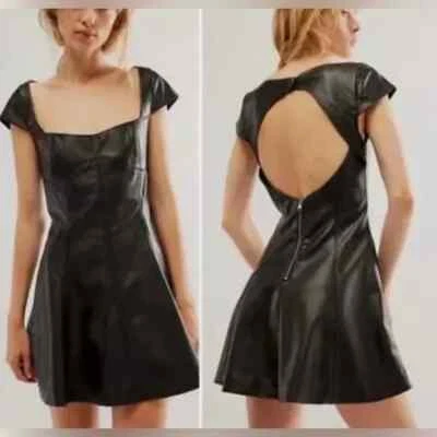 Mini Vestido Free People Mimi Cuero Vegano Espalda Abierta Ajuste y Acampanado Nuevo sin Etiquetas Negro Talla 0 Foto 1 de 4