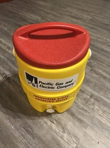 400 Series Industrial 2 Gallon Cooler - Red/ Yellow - Picture 1 of 4