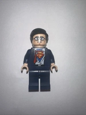 LEGO Super Heroes Clark Kent Superman Minifigure SH0083 - Image 1 of 2
