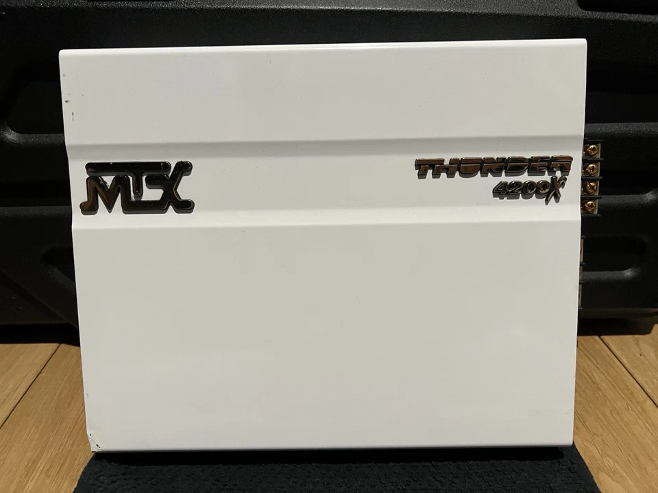 Amplificador Old School MTX 4200x - Imagem 1 de 3