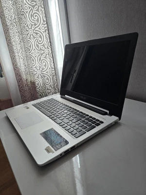 Ordinateur Portable Asus - Photo 1/4