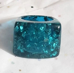Vtg Mod Chunky Transparent Aqua Foil Sparkle Lucite Resin Ring Size 8 - Picture 1 of 5