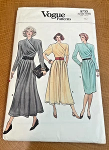 FREE SHIP! 9733 Vogue Patterns Size 10 Sewing Pattern Misses - Picture 1 of 2
