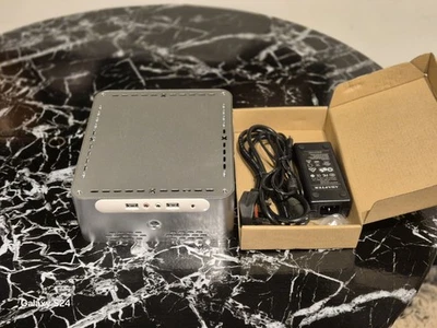  Realan Q5 MINI-ITX Case All Aluminum 3.5mm PC  Chassis D225 X W200 X H80mm - Image 1 of 4