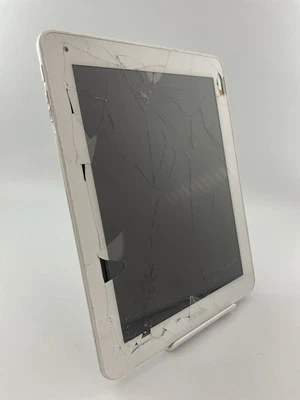 Archos 97b Titanium 9.7" White Android Tablet Cracked Spares & Repairs #A - Image 1 of 4
