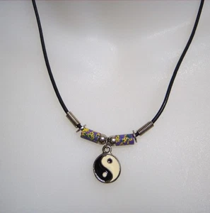 18" Choker Necklace Enameled Yin-Yang Charm & Enamel Cylinder Beads 90s Y2K VTG - Picture 1 of 5