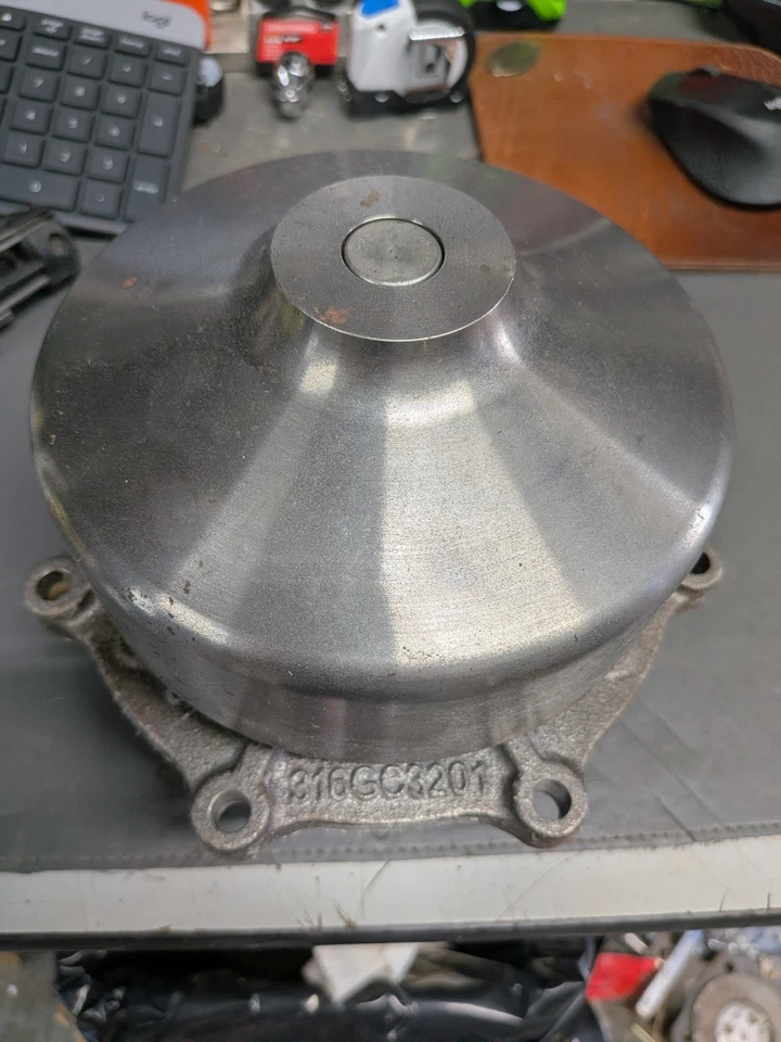 Mack E7 Water Pump Part # 316GC3201 *New Old Stock* - Image 1 of 4