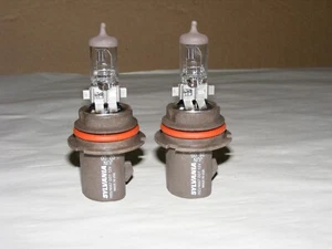 (2) Sylvania HB5 9007 Headlight Bulbs Lamp NOS - Picture 1 of 5