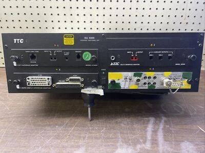 Interfaz TTC ISU 6000 CON TTC DS1/T1 TTC T1/FT1 TTC V.35/RS-449/X.21 TTC 30609 Foto 1 de 4