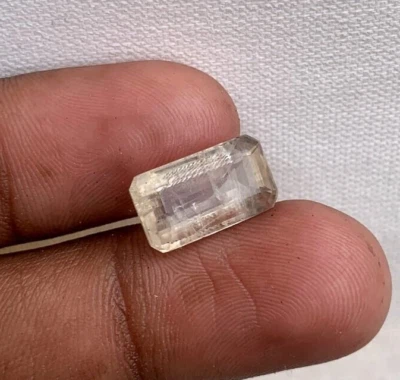 5.55Ct IGTL/Certified Natural 13.89x7.74x6.8mm Triangle Shape Quartz Gemstone - Image 1 of 4