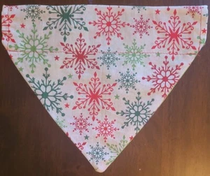 2-seitiges Überkragen Slipper Haustier Bandana/Schal - Größe L - Schneeflocken/Weihnachtsmann & Elfen - Bild 1 von 2