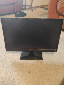 Working monitor no power cable - Picture 1 of 3