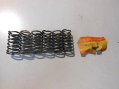 NOS Muelles Suzuki 77-82 GS750 79 GS850 72-77 GT750 80 PE400 09440-19007 Cantidad 6 Foto 1 de 4