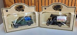 Chevron Die Cast 1939 Chevrolet Pick Up Green & Red Crown 1920 Gas Model T Ford