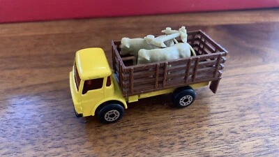 Match Box No. 71 Cattle Truck with Cattle-1976 Lesney made in England -cp - Image 1 of 4