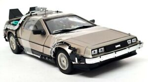 Sunstar 1/18 - DMC DeLorean Back To The Future Time Machine Part 1 Model Car