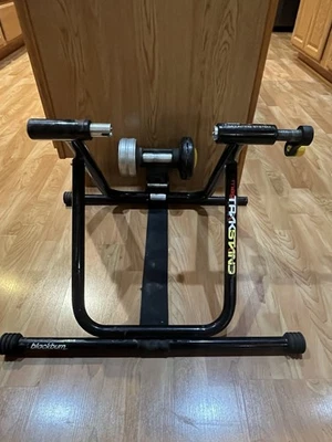 Blackburn Mag Trakstand Bike Trainer Stand - Image 1 of 4