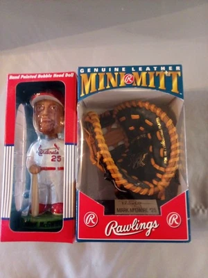 Лот товаров Mark McGwire/Rawlings Реплика Мини Перчатка С Картой и Кардиналами Качающаяся Голова - Изображение 1 из 4