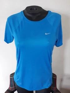 NIKE Fit Dry Himmelblau Kurzarm Oberteil mit Rundhalsausschnitt und reflektierenden Details Damen S - Bild 1 von 6