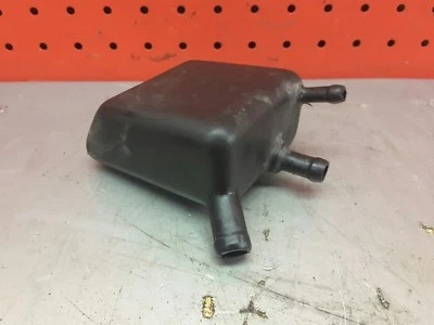 Honda V45 Sabre 1982 VF750S VF750 VF 750 OEM Air Breather Box depósito botella Foto 1 de 4