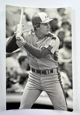 Tim Wallach (1982) Montreal Expos Vintage Baseball Postcard PCME - Image 1 of 2