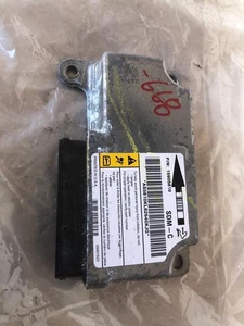 2007 CADILLAC SRX V6 Bag Control Module Under Center Console PIN 15905810 - Picture 1 of 16