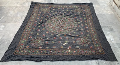 7x7 ft Antique Hand Embroidery Floral Bedspread Hand Craft Bedding 210x210cm - Image 1 of 4