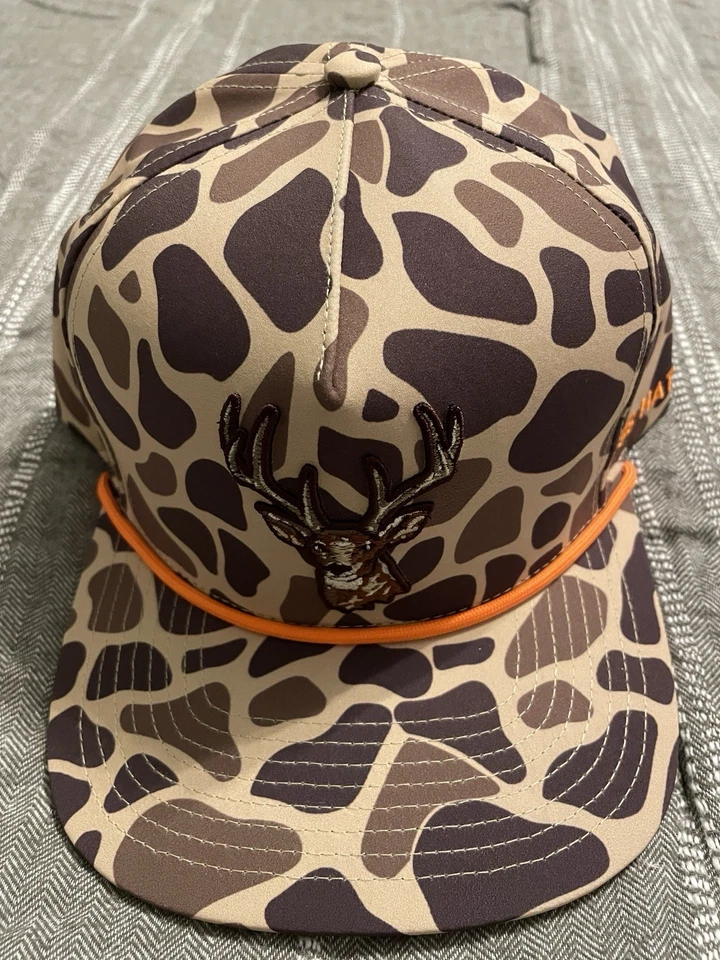 Nuevo Southern String Hat Co Camuflado Cuerda Sombrero con Cabeza de Ciervo Correa Ajustable Foto 1 de 2