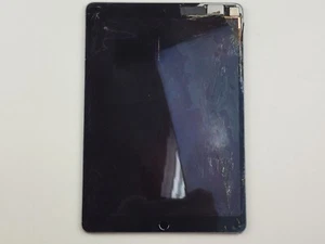 Apple iPad Pro 1st Gen. (A1701) 256GB (Wi-Fi Only) 10.5" - *DAMAGED* - J3876 - Afbeelding 1 van 7