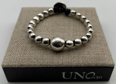 NUEVO Uno de 50 SER INTREPIDA Cuero Chapado en Plata de Ley Pulsera Cuentas Medianas Foto 1 de 4