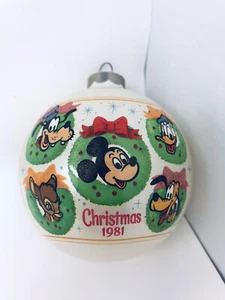 Large 3" 1981 HAPPY HOLIDAYS 8TH ed. DISNEY GLASS ROUND BALL Christmas Ornament - Picture 1 of 6