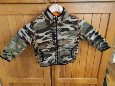 Chaqueta reversible Faded Glory camuflada/naranja 18 meses Foto 1 de 4