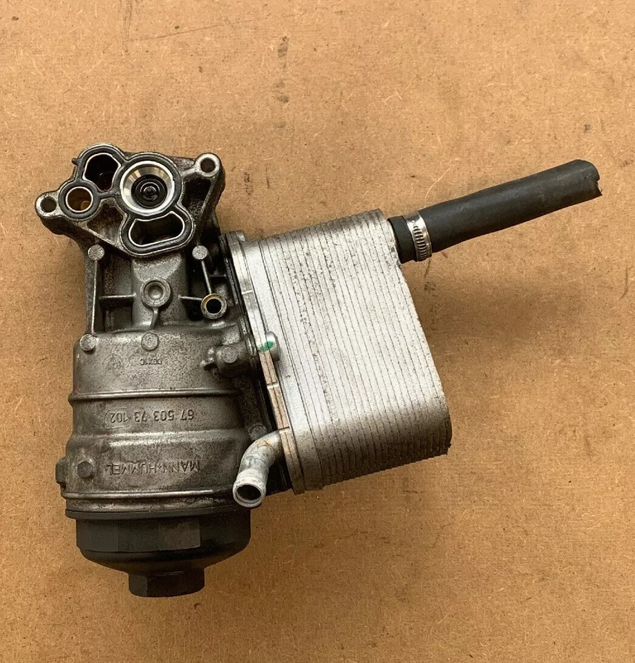 Carcasa filtro aceite Volvo S80 XC90 XC70 2009-2014 3,2 L 3,0 L 8G9N6L600 OEM Foto 1 de 4