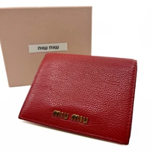 Cartera compacta plegable Miu Miu en cuero rojo con caja 5MV204 - Imagen 1 de 22