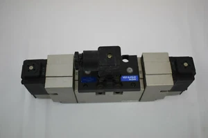 SMC VS7-8-FG-D3 - SOLENOID VALVE 24VDC  - Picture 1 of 9